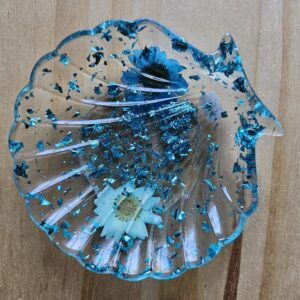 vide poche coquillage fleur bleue en résine epoxy