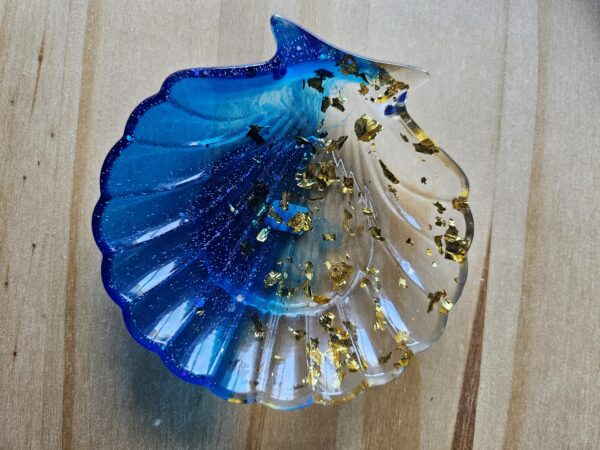 vide poche coquillage bleue feuille dorée en résine epoxy