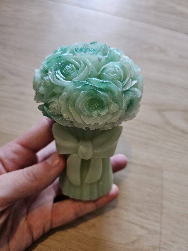 figurine bouquet de rose vert en résine epoxy