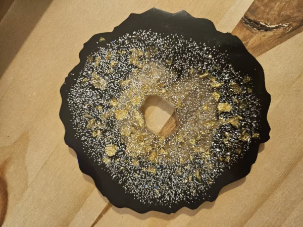 dessous de verre noir paillette argentée feuille dorée en résine epoxy