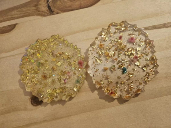 duo de dessous de verre fleuri feuille dorée en résine epoxy