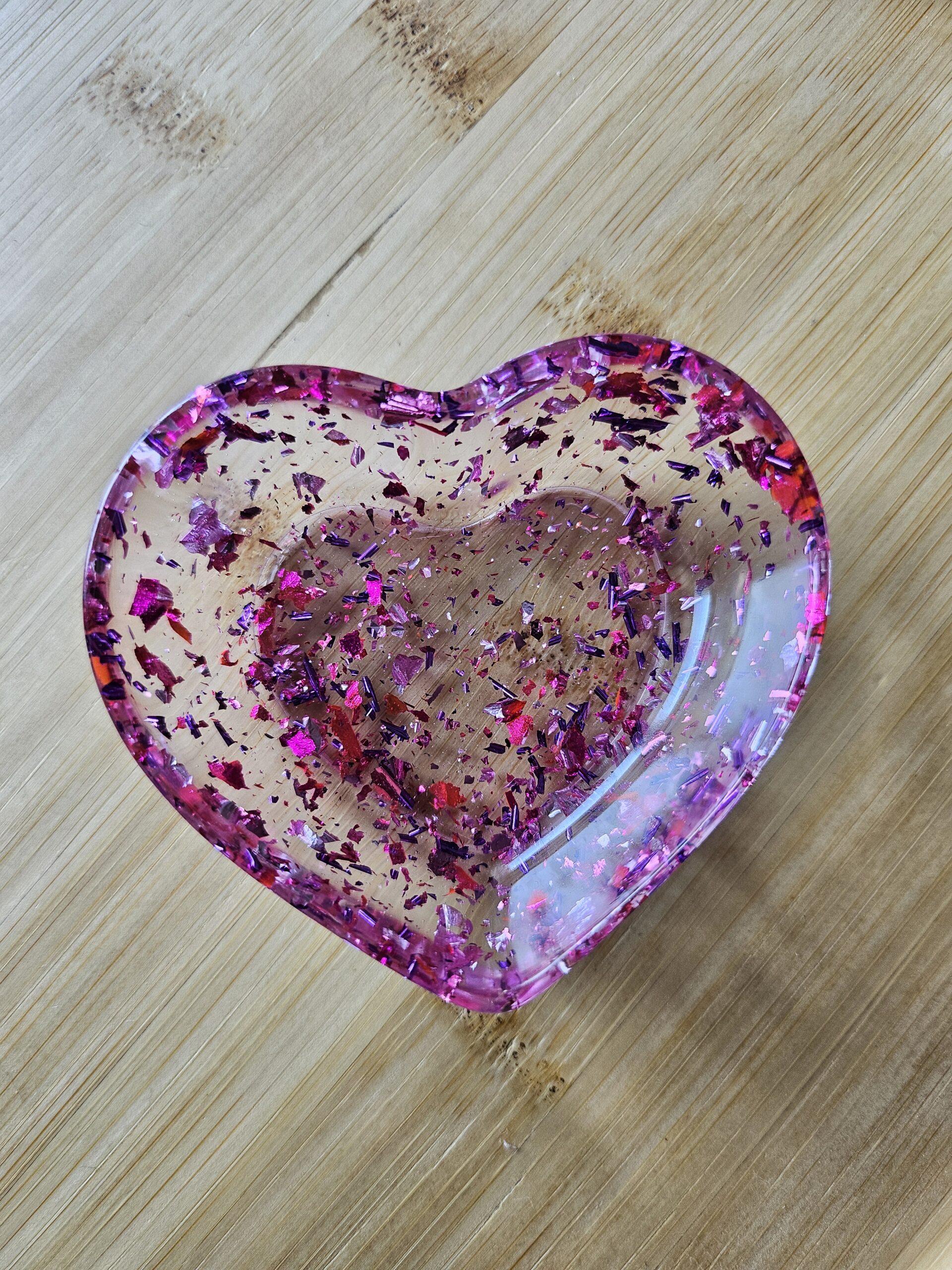 vide poche coeur feuille violette et rose en résine epoxy