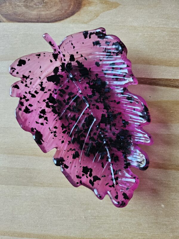 vide poche feuille rose et feuille noire en résine epoxy