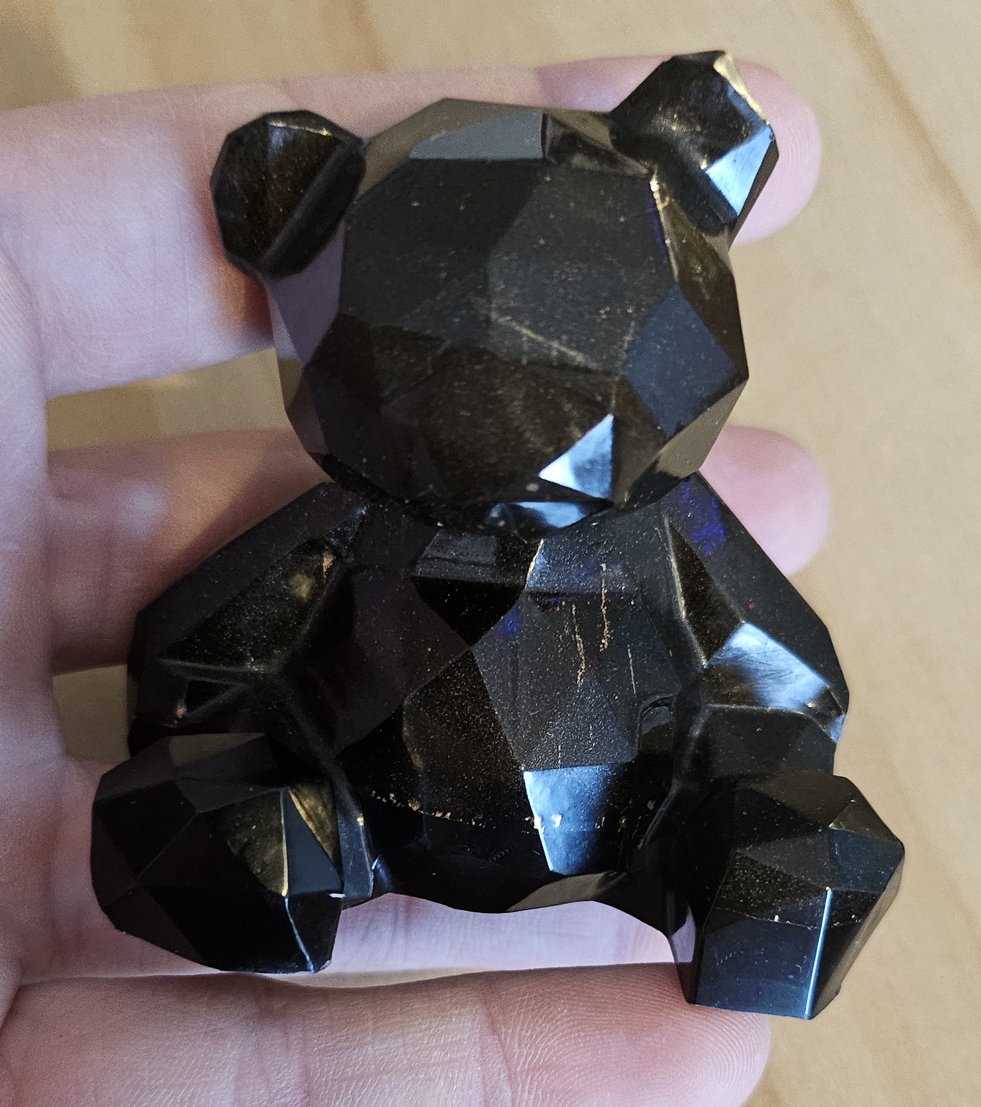 figurine nounours noir en résine epoxy