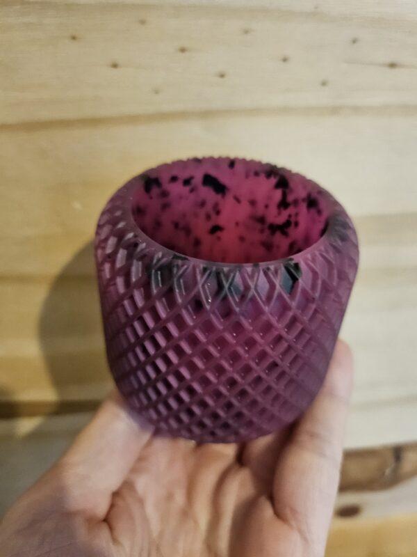 Petit pot rose feuille noire en résine epoxy