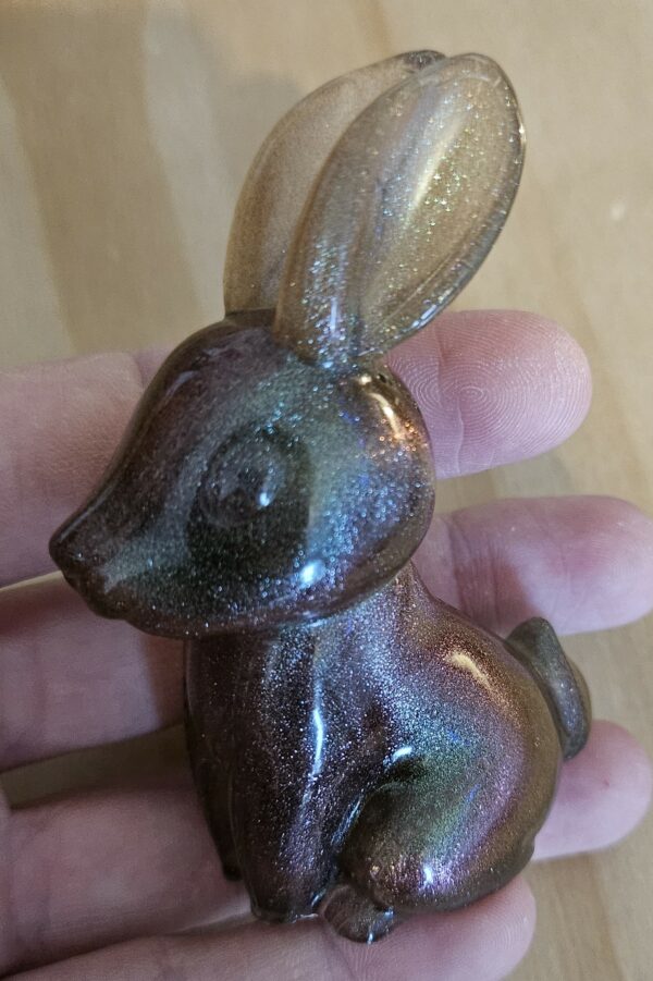 figurine lapin marron en résine epoxy